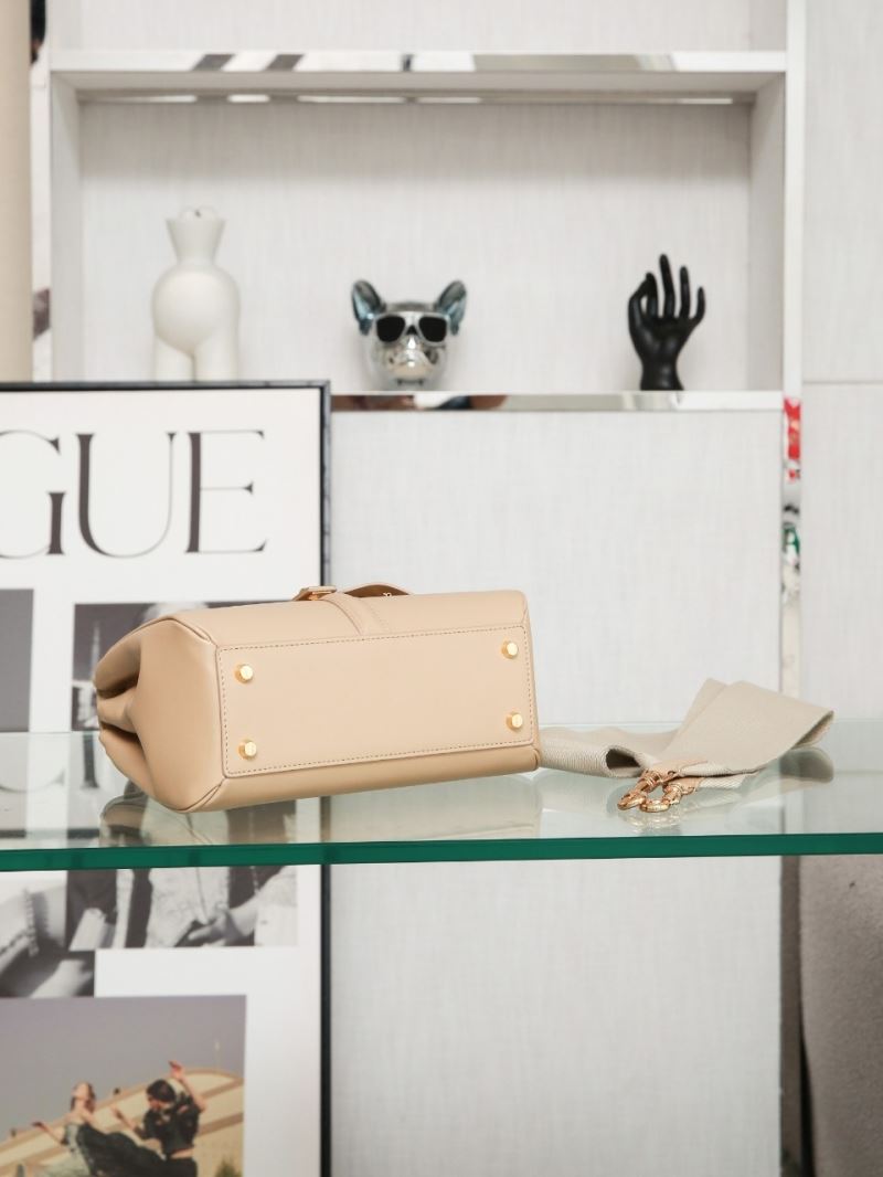 Ce1i*e satchel bags